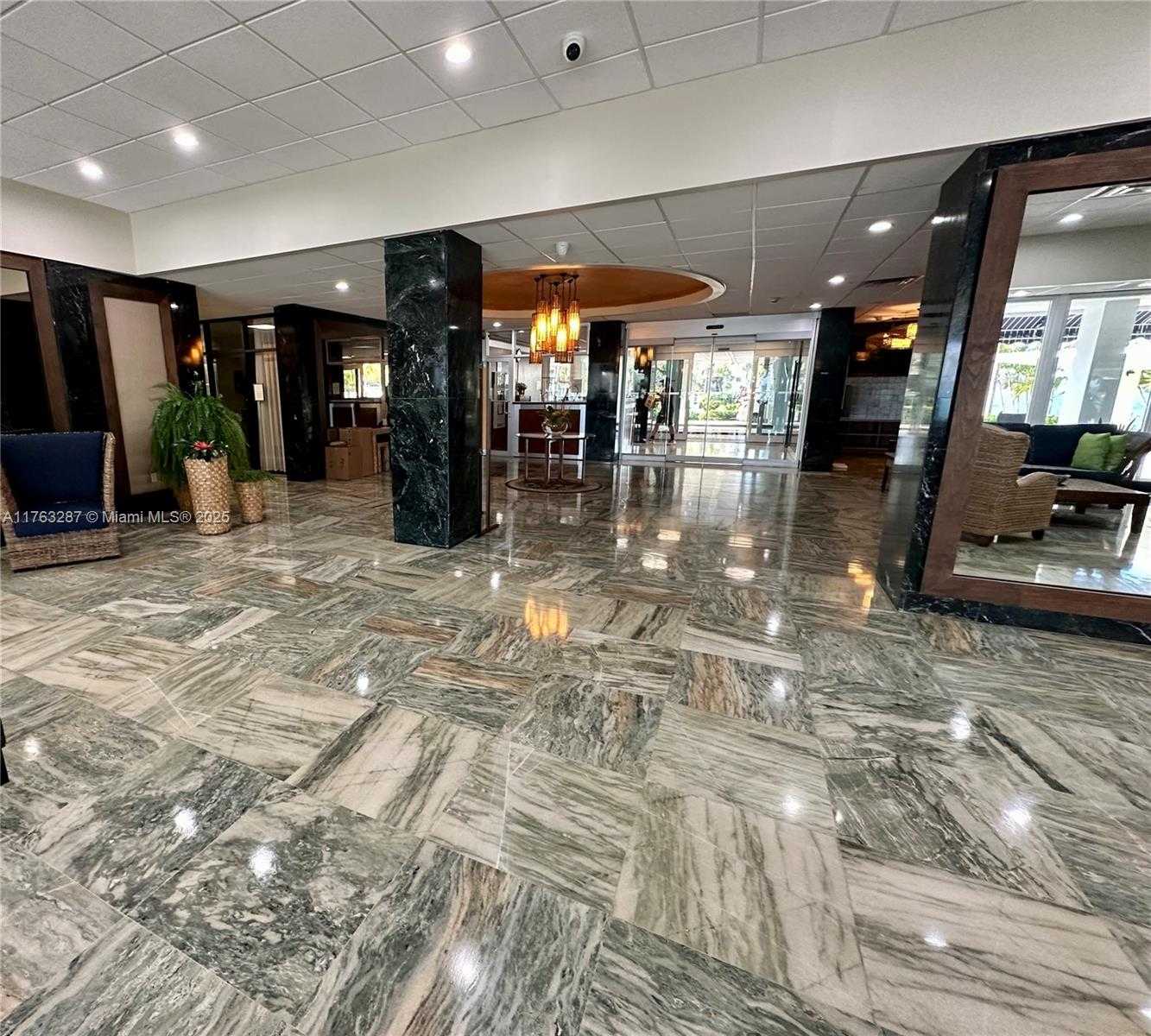 Small Image of 500 BAYVIEW DR #1725, Sunny Isles Beach Number 36