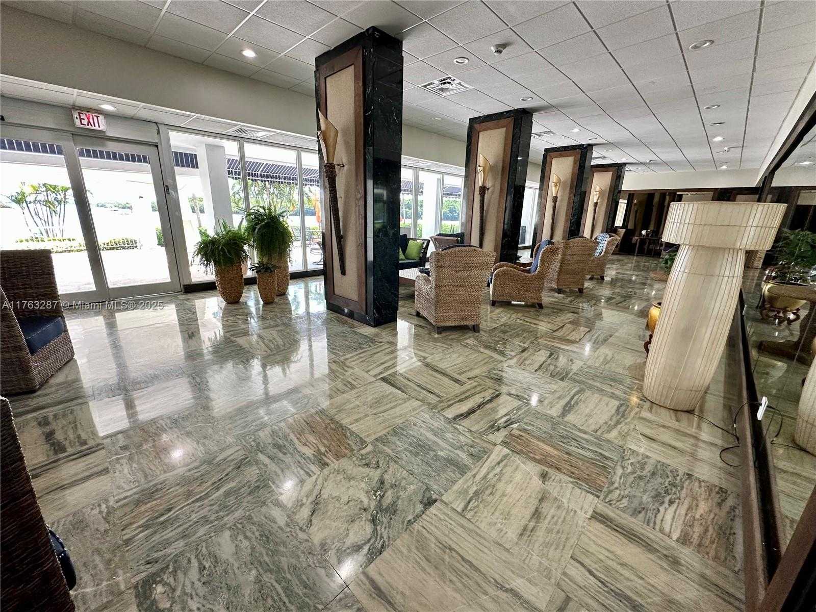 Small Image of 500 BAYVIEW DR #1725, Sunny Isles Beach Number 37