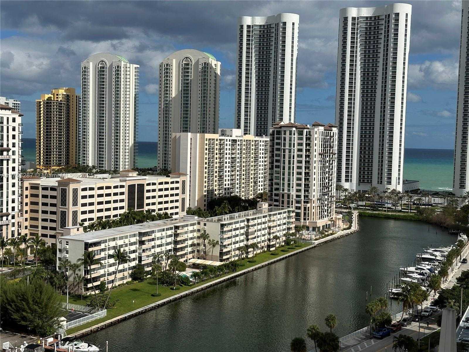 Small Image of 500 BAYVIEW DR #1725, Sunny Isles Beach Number 42