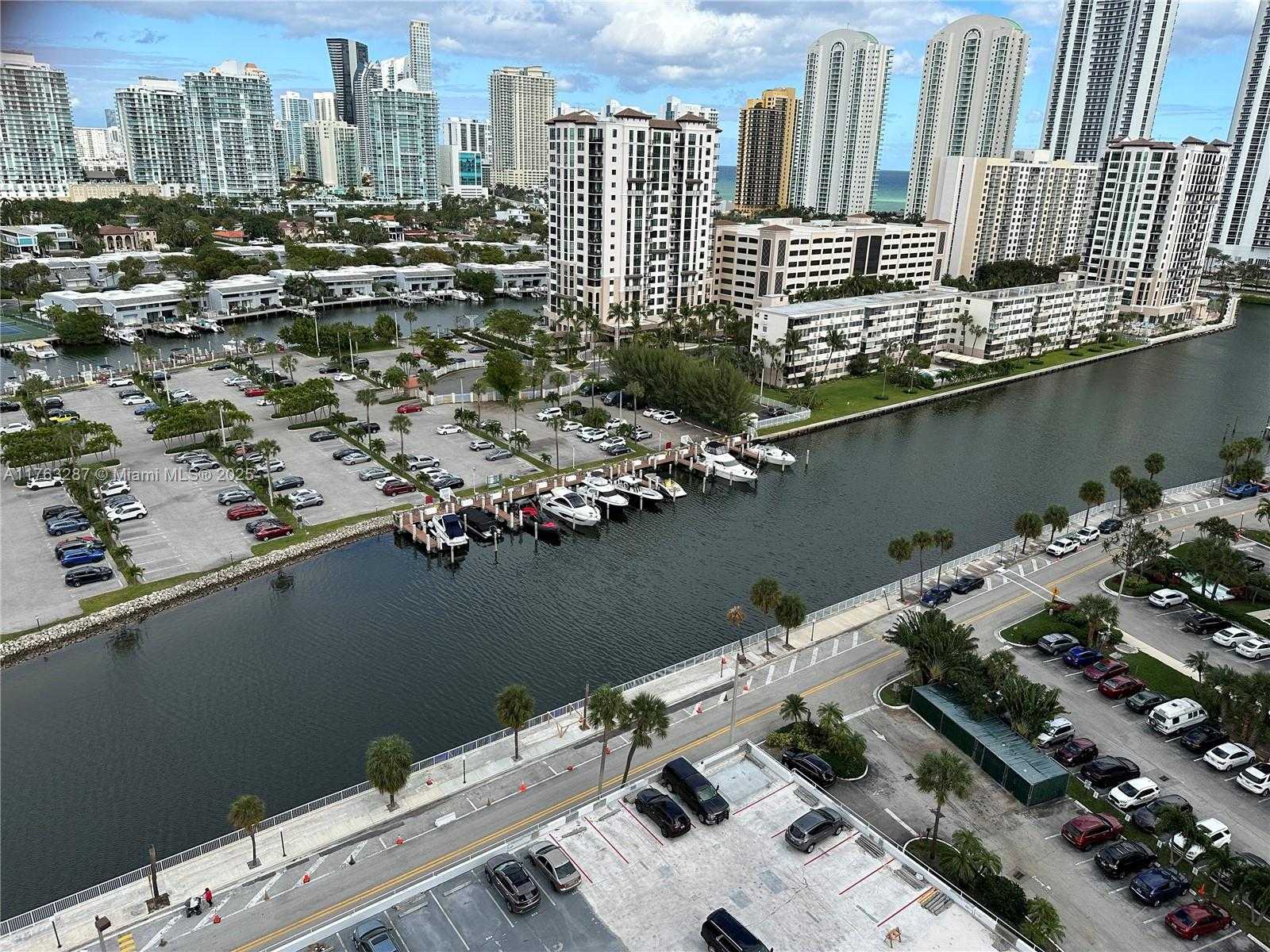 Small Image of 500 BAYVIEW DR #1725, Sunny Isles Beach Number 43