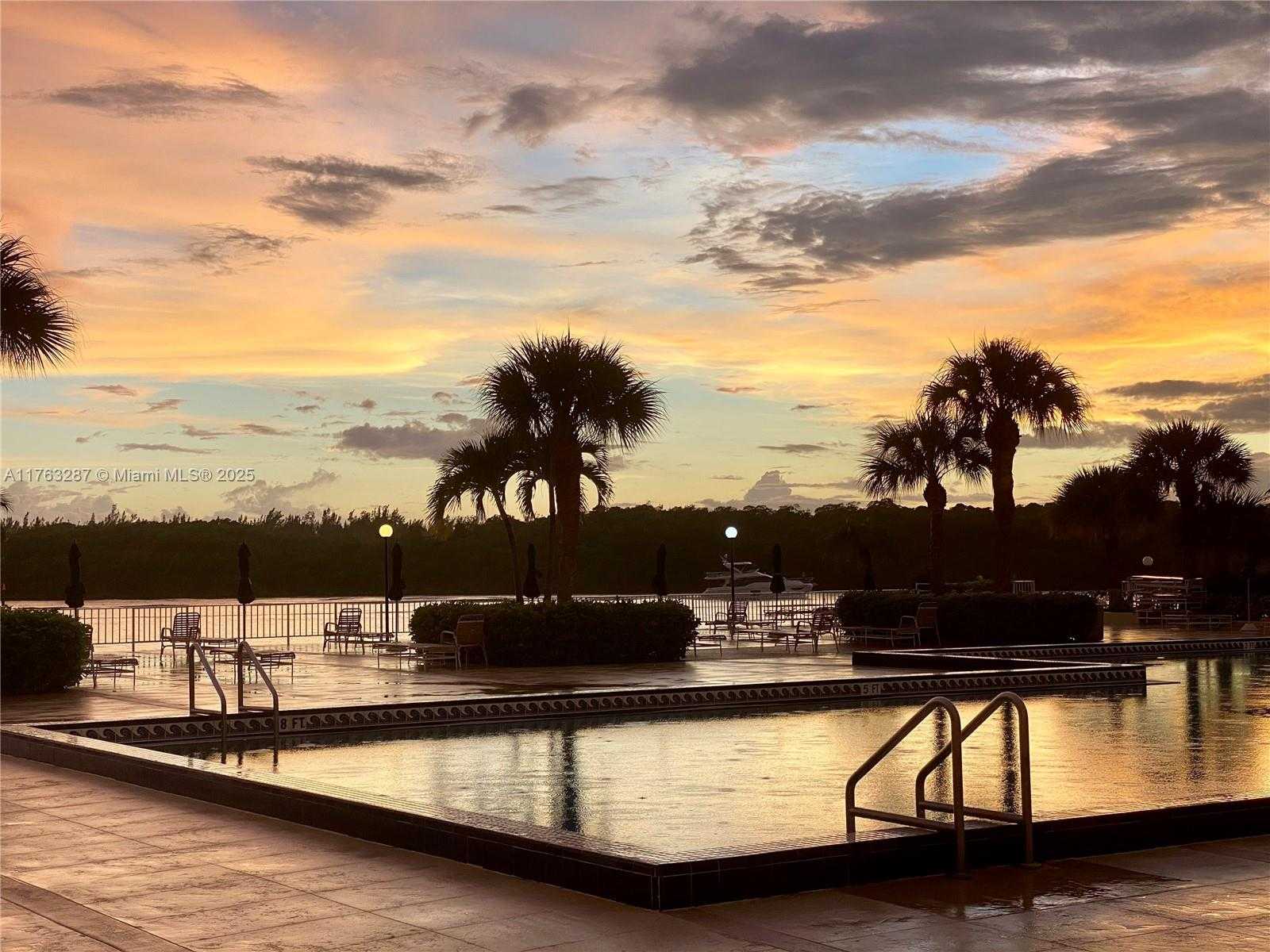Small Image of 500 BAYVIEW DR #1725, Sunny Isles Beach Number 49