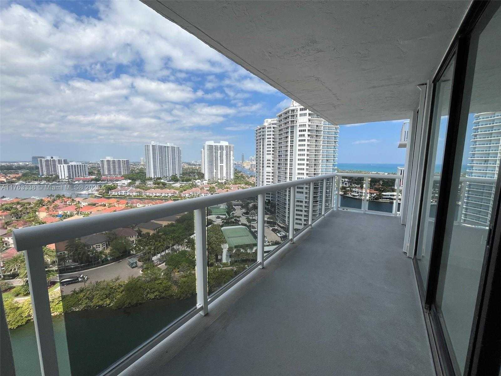 Small Image of 20505 E Country Club Dr, Aventura, FL 33180, USA Number 19