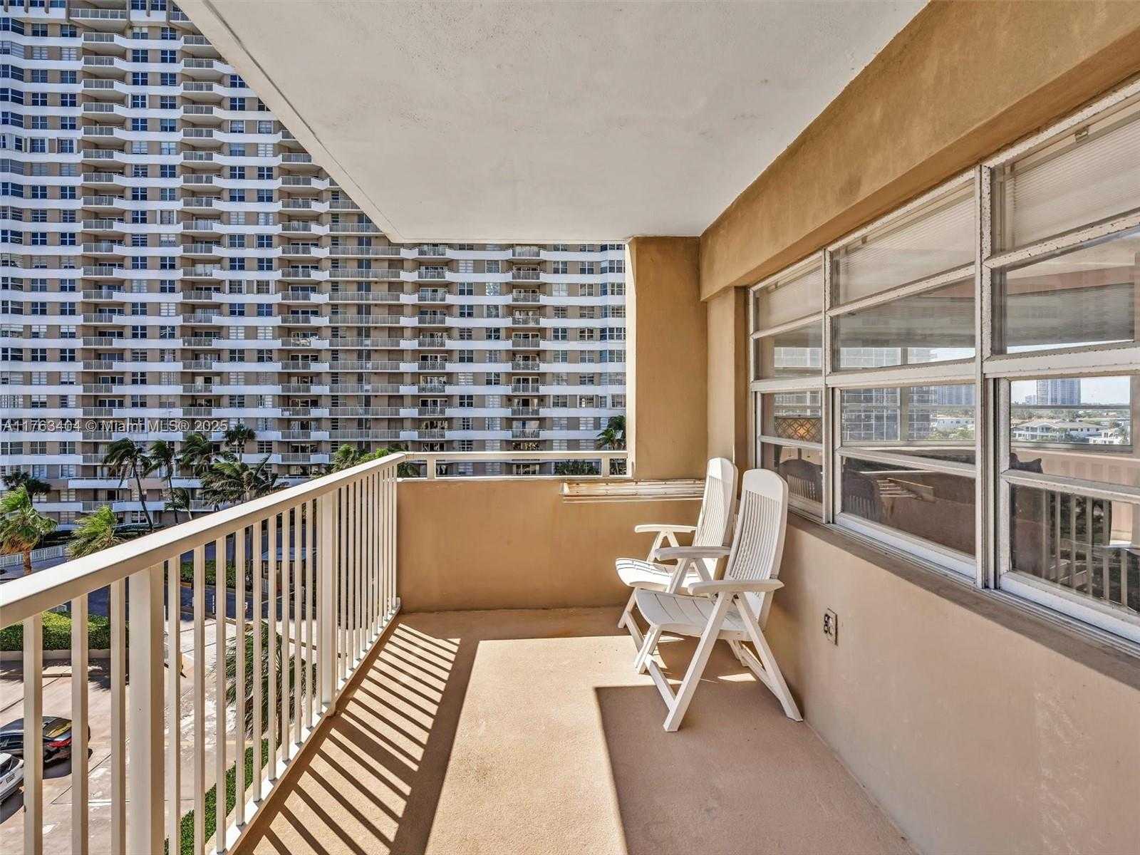 Small Image of 1965 SOUTH OCEAN DR #5G, Hallandale Beach Number 21
