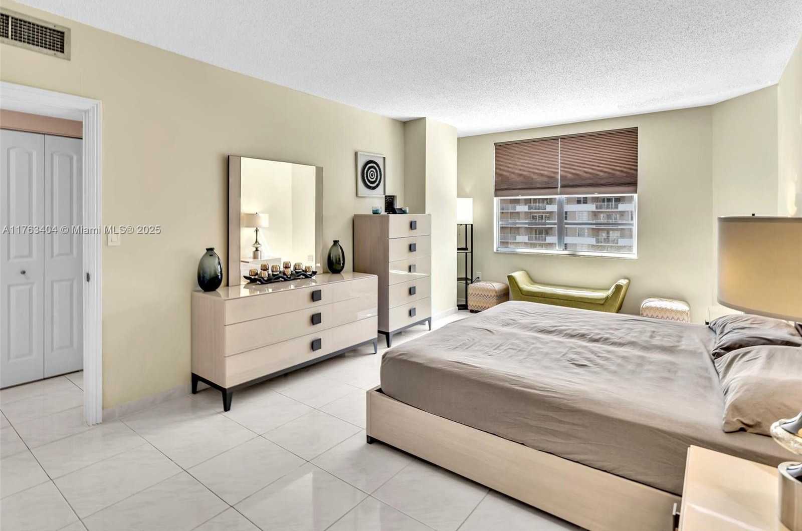 Small Image of 1965 SOUTH OCEAN DR #5G, Hallandale Beach Number 24