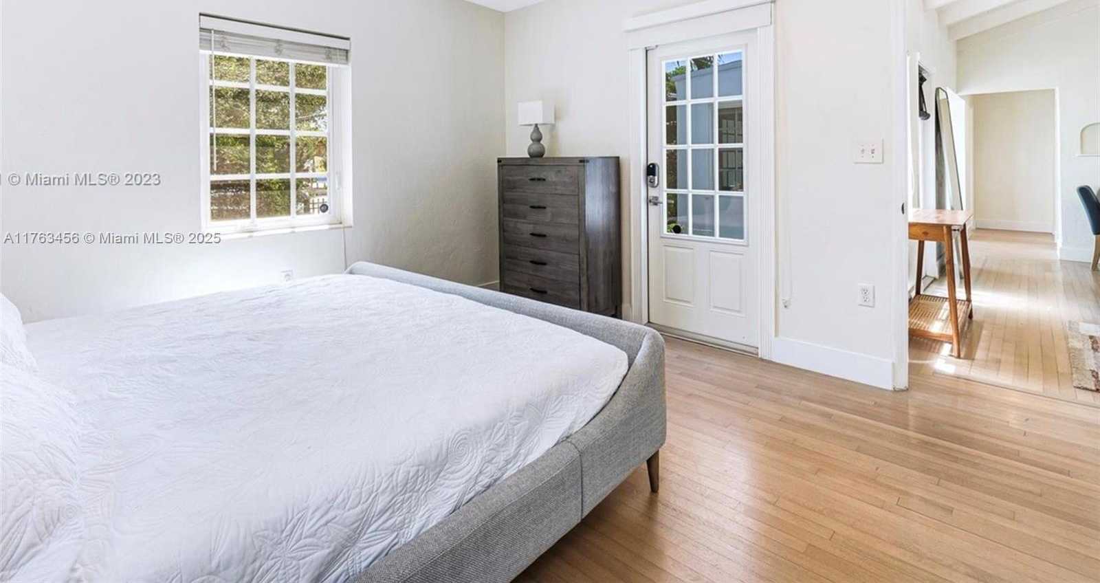 Small Image of 9500 NORTH MIAMI AVE #1, Miami Shores Number 23