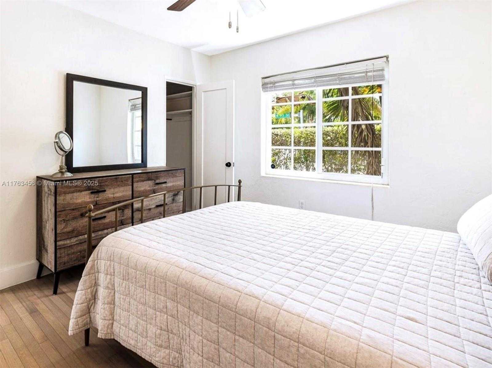 Small Image of 9500 NORTH MIAMI AVE #1, Miami Shores Number 26