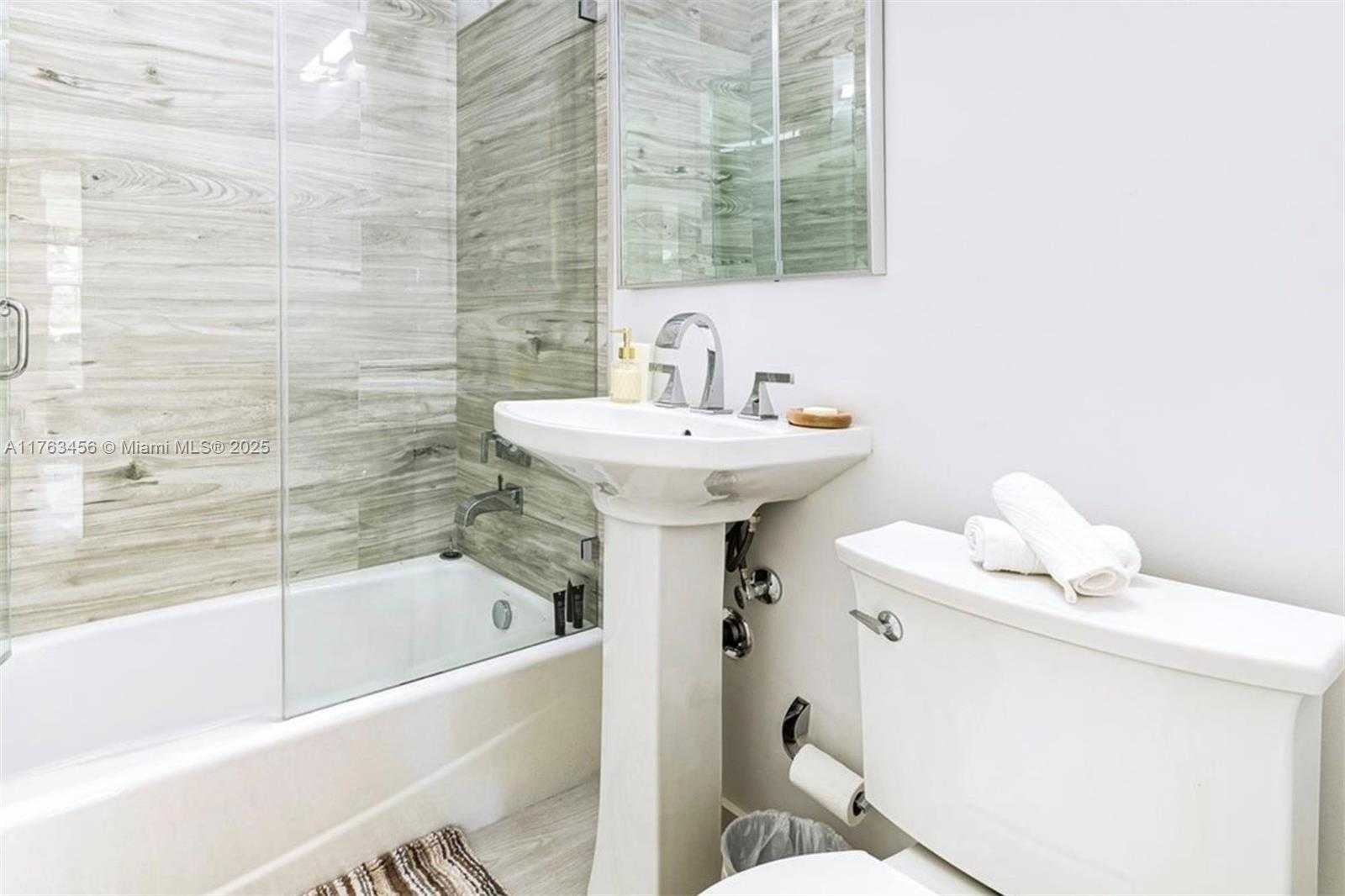 Small Image of 9500 NORTH MIAMI AVE #1, Miami Shores Number 29