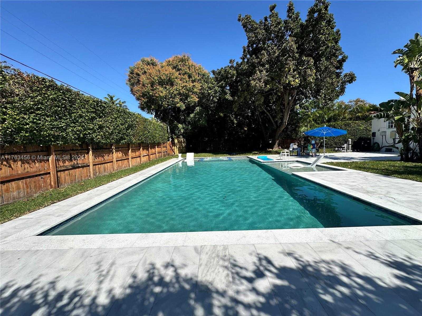 Small Image of 9500 NORTH MIAMI AVE #1, Miami Shores Number 36