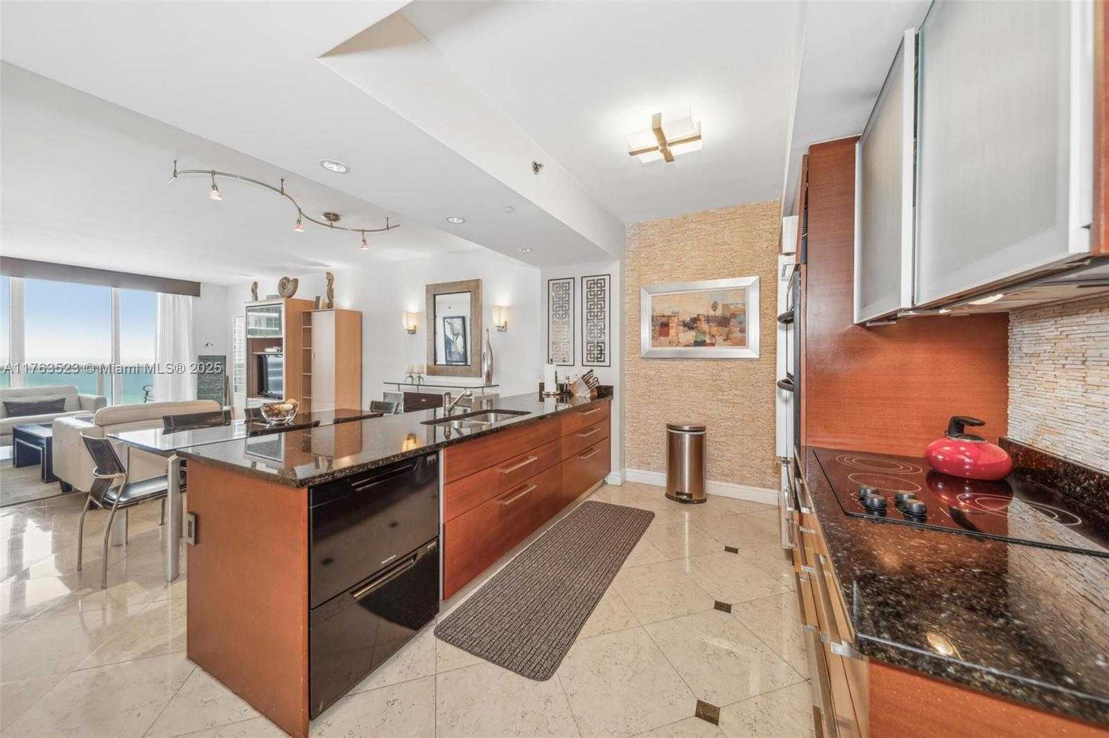 Small Image of 1830 SOUTH OCEAN DR #3111, Hallandale Beach Number 11