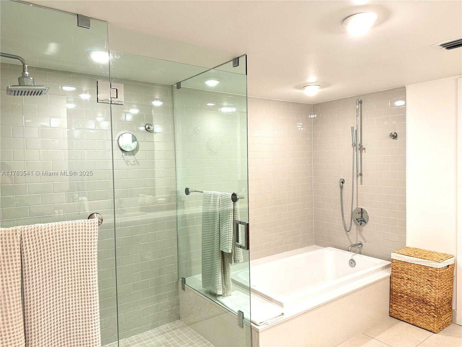 Small Image of 1025 92ND ST #306, Bay Harbor Islands Number 19
