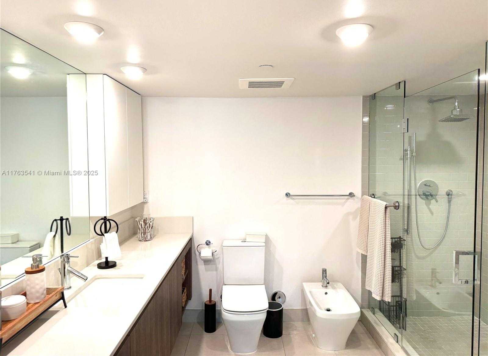 Small Image of 1025 92ND ST #306, Bay Harbor Islands Number 21