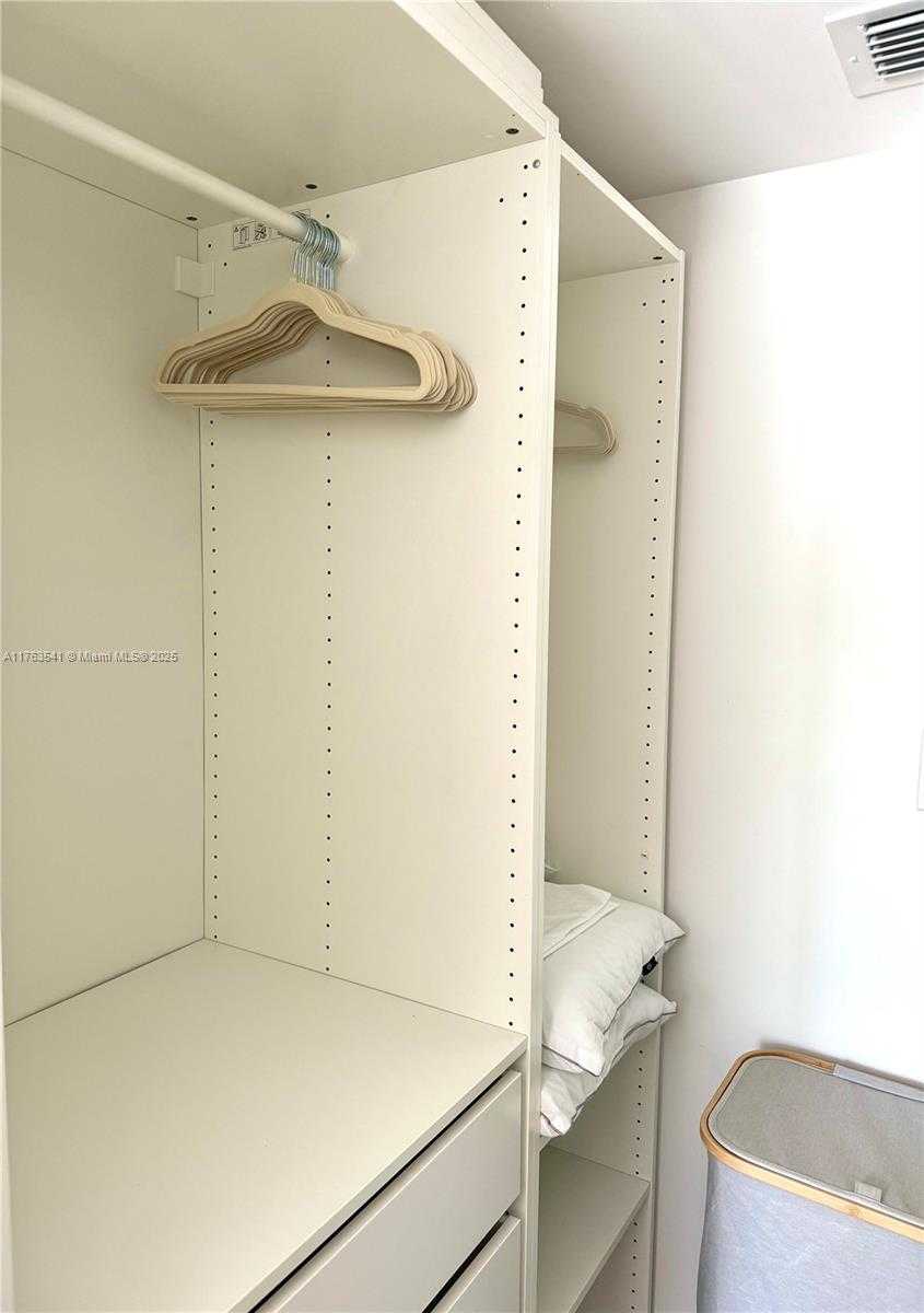 Small Image of 1025 92ND ST #306, Bay Harbor Islands Number 27