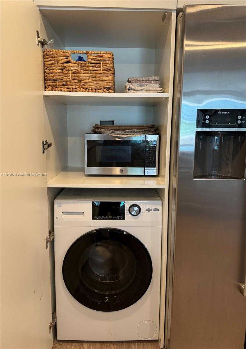 Small Image of 1025 92ND ST #306, Bay Harbor Islands Number 29