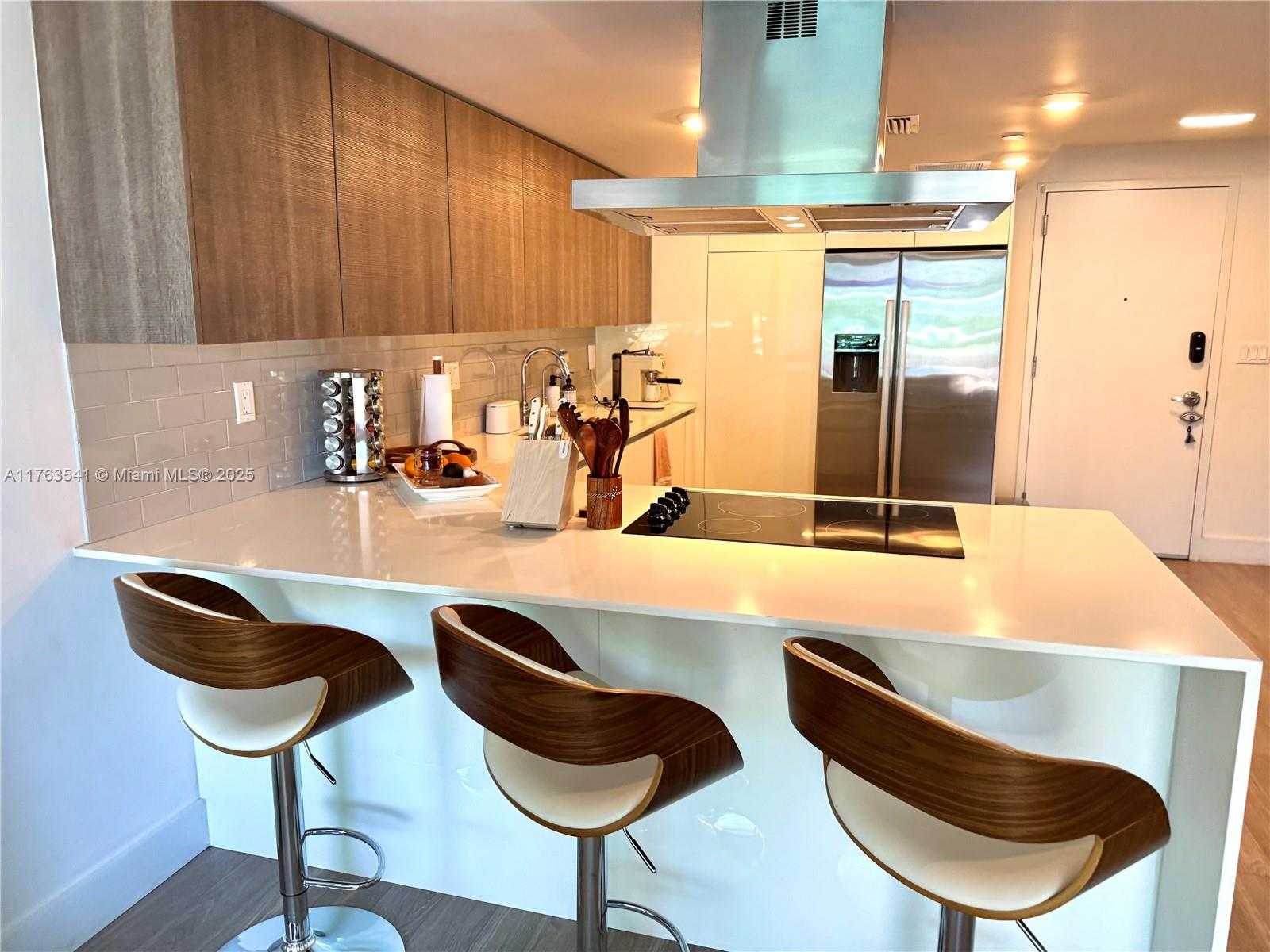 Small Image of 1025 92ND ST #306, Bay Harbor Islands Number 6