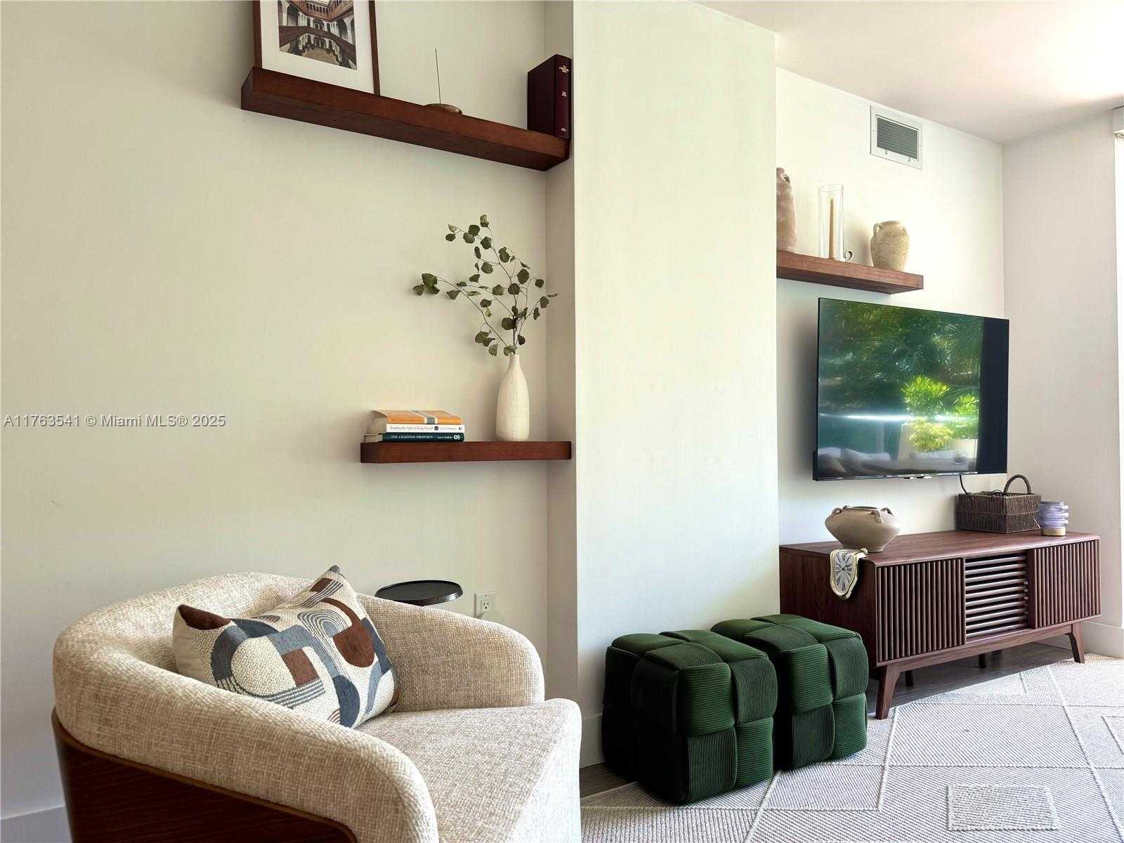 Small Image of 1025 92ND ST #306, Bay Harbor Islands Number 9