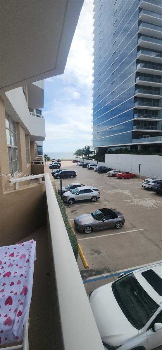 Small Image of 1980 SOUTH OCEAN DR #2A, Hallandale Beach Number 5