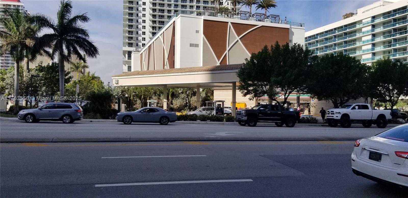 Small Image of 1980 SOUTH OCEAN DR #2A, Hallandale Beach Number 62