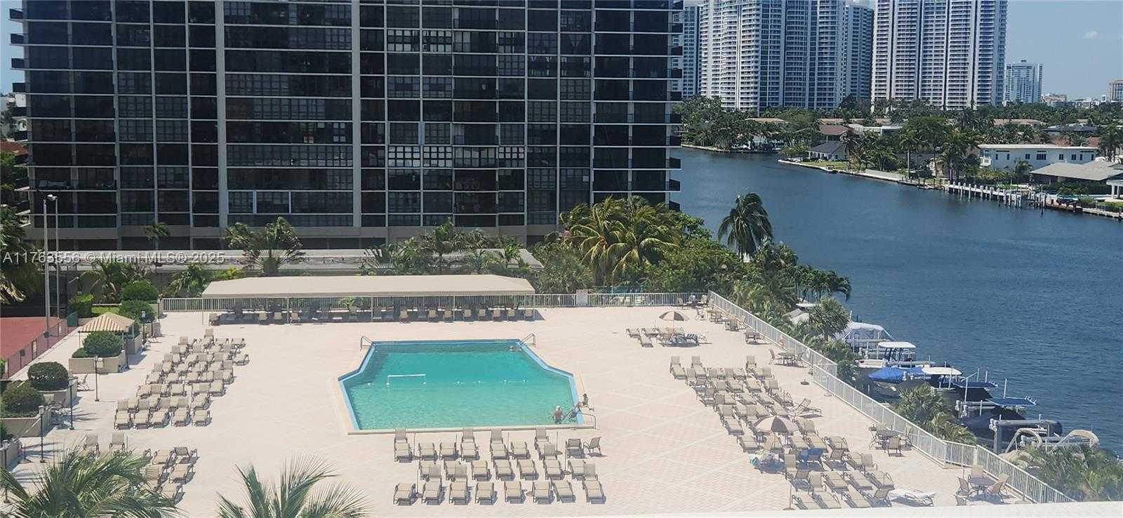 Small Image of 1980 SOUTH OCEAN DR #2A, Hallandale Beach Number 67