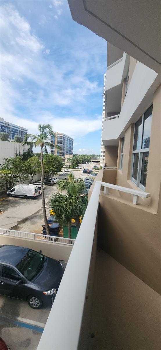 Small Image of 1980 SOUTH OCEAN DR #2A, Hallandale Beach Number 70