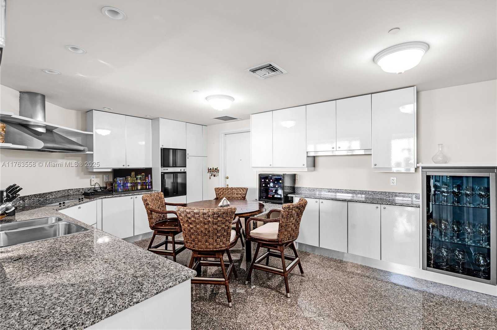 Small Image of 1643 BRICKELL AVE #1503, Miami Number 16