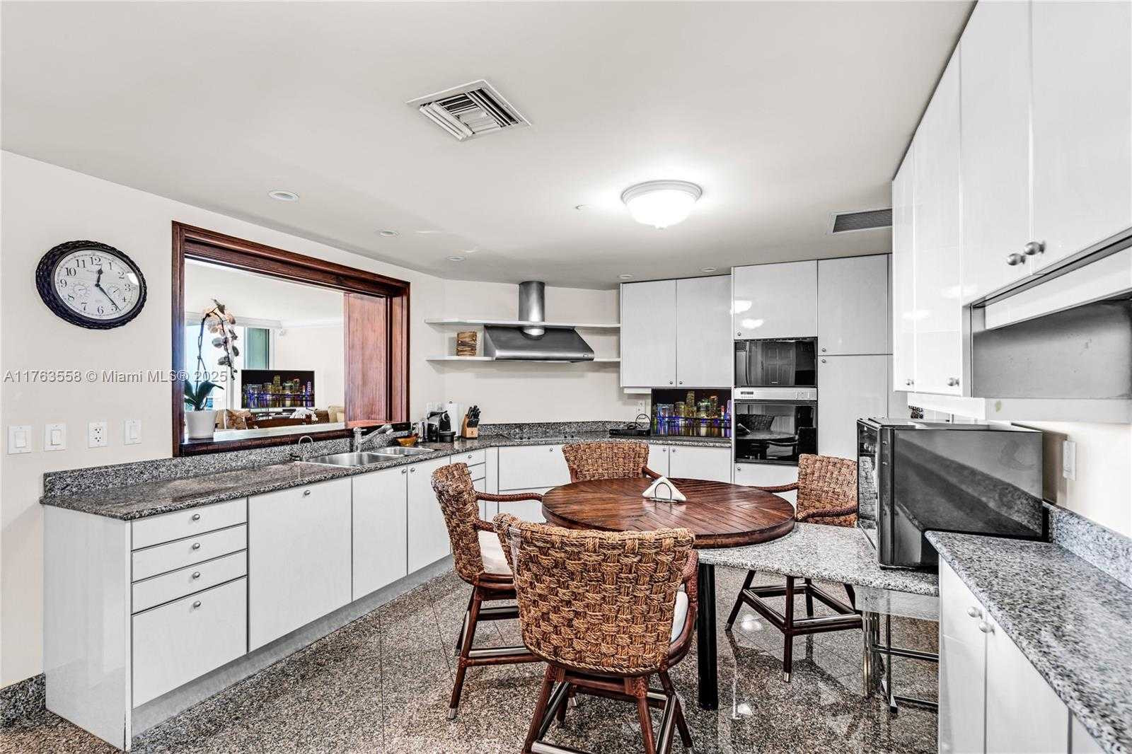 Small Image of 1643 BRICKELL AVE #1503, Miami Number 17