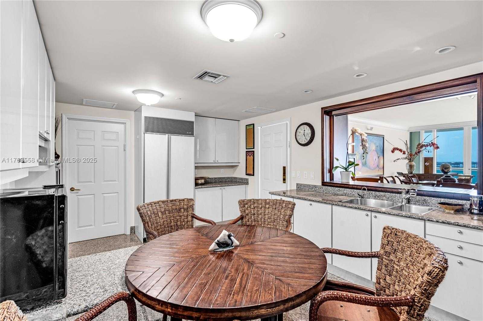 Small Image of 1643 BRICKELL AVE #1503, Miami Number 18