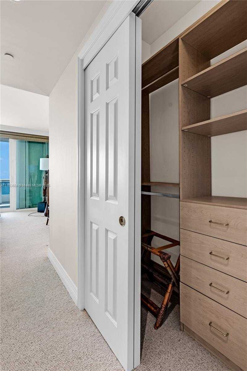 Small Image of 1643 BRICKELL AVE #1503, Miami Number 25