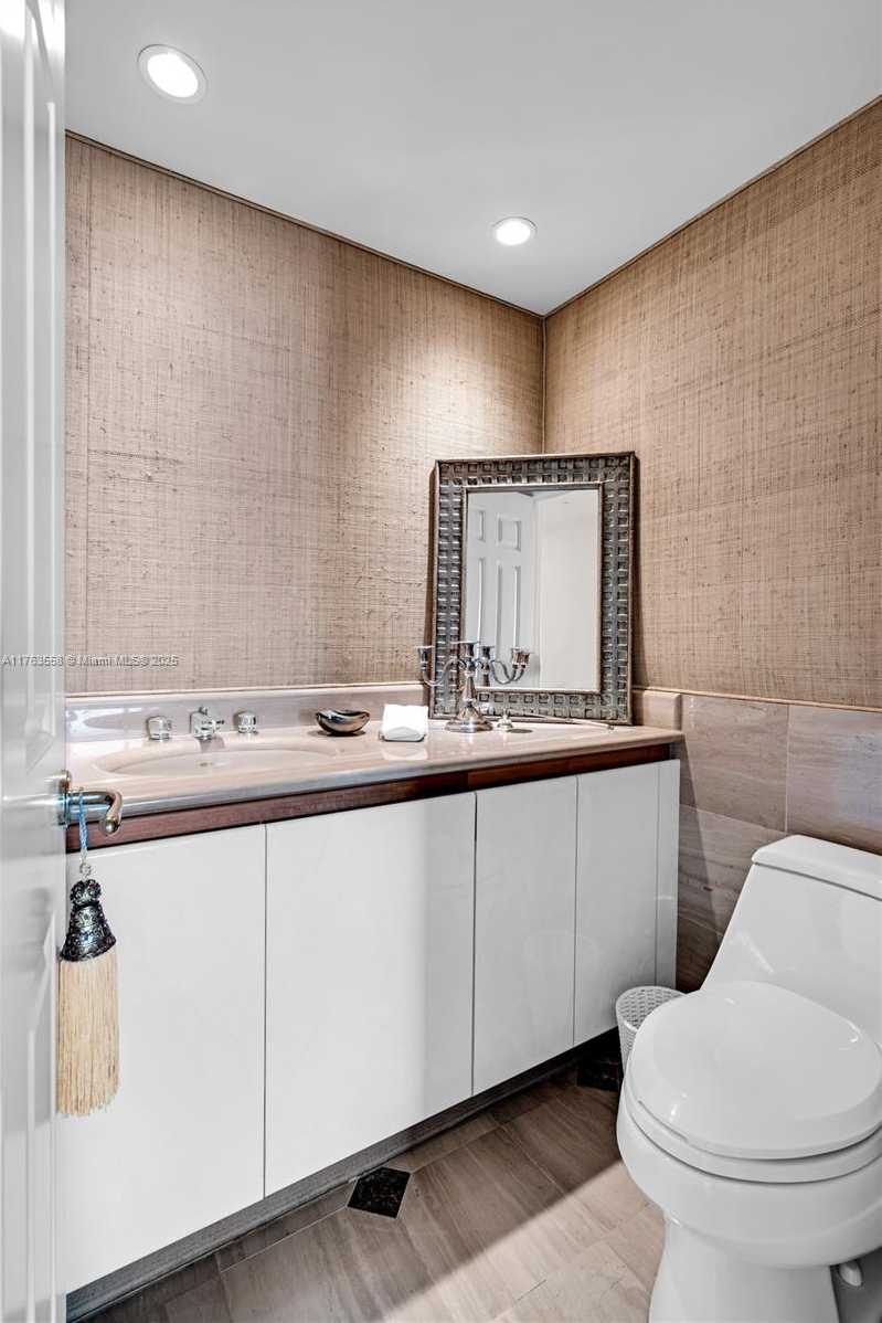 Small Image of 1643 BRICKELL AVE #1503, Miami Number 26
