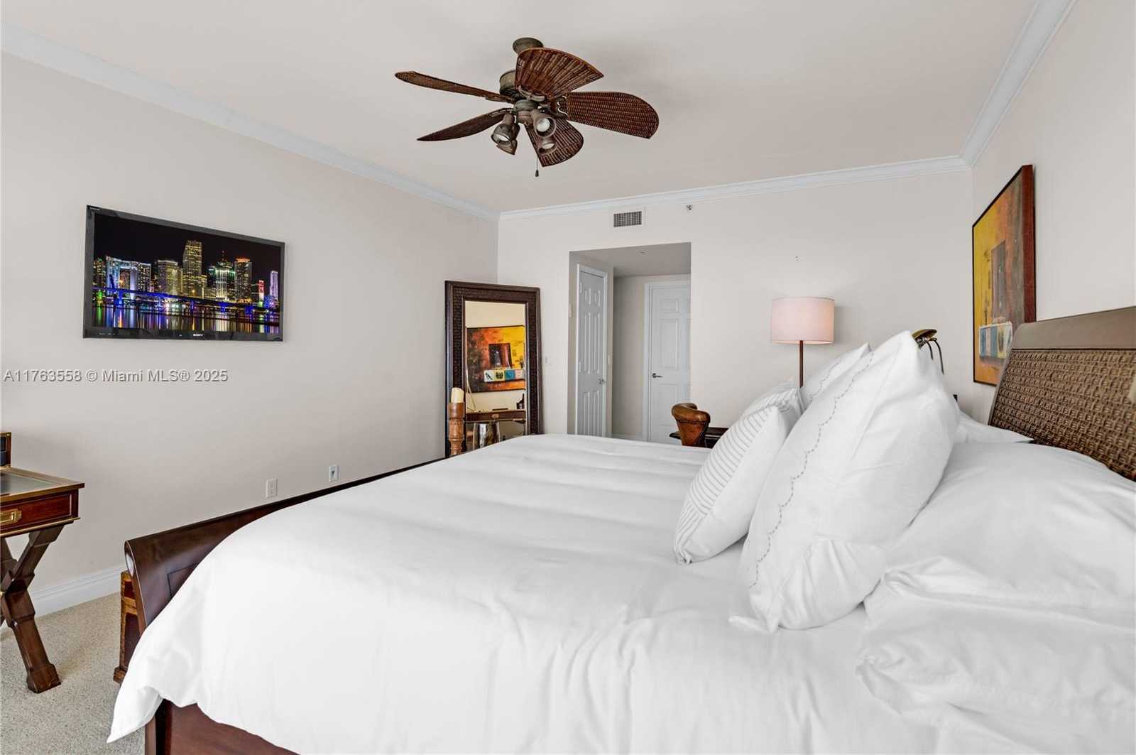 Small Image of 1643 BRICKELL AVE #1503, Miami Number 29