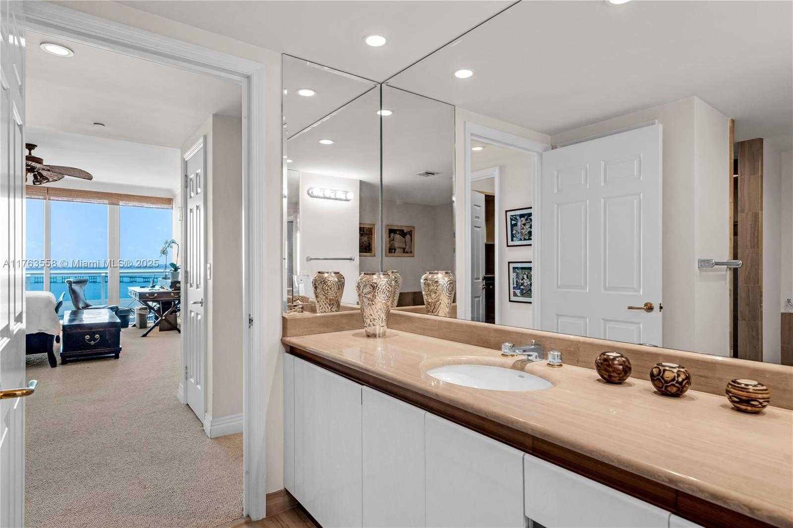 Small Image of 1643 BRICKELL AVE #1503, Miami Number 34