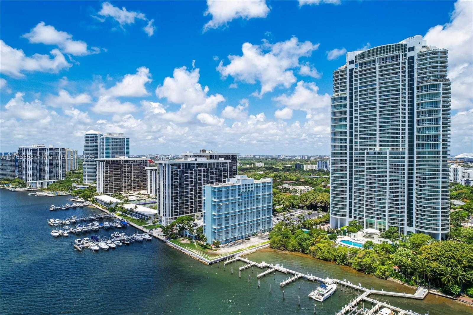 Small Image of 1643 BRICKELL AVE #1503, Miami Number 41