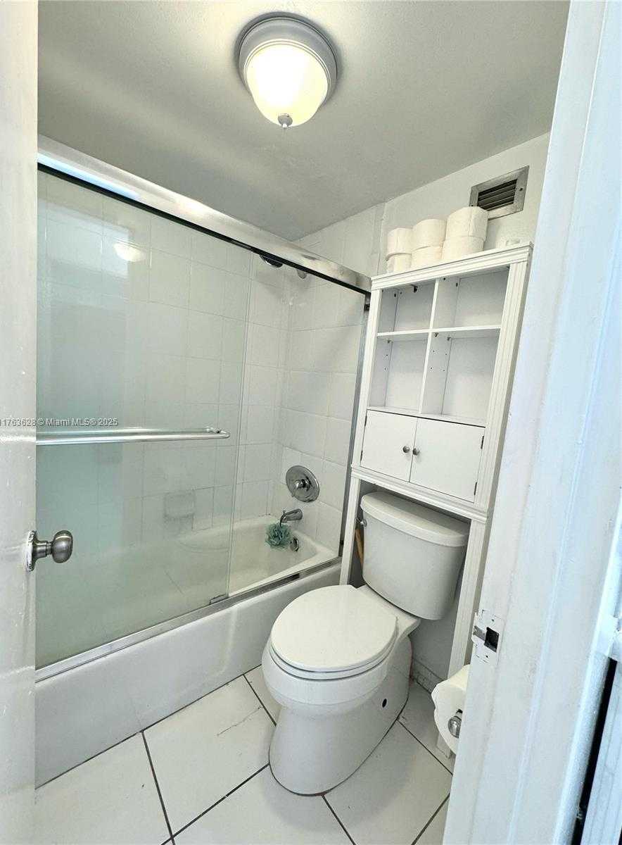 Small Image of 100 LINCOLN RD #1231, Miami Beach Number 11