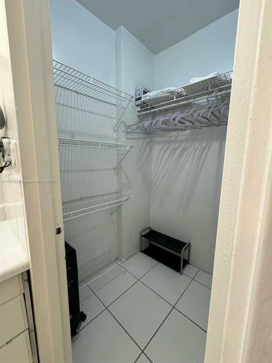 Small Image of 100 LINCOLN RD #1231, Miami Beach Number 12