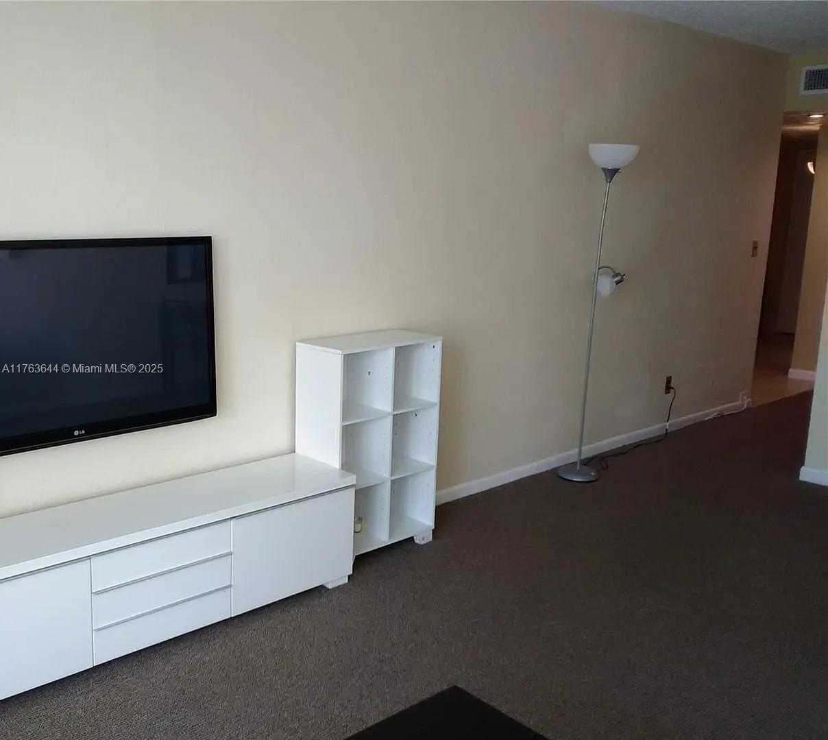 Small Image of 19380 COLLINS AVE #211, Sunny Isles Beach Number 3