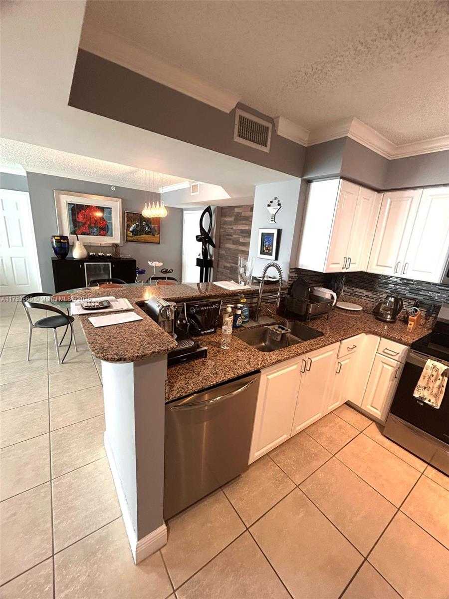Small Image of 1155 #2504, Miami Number 9