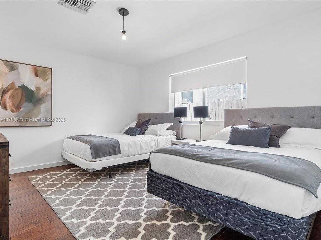 Small Image of 16473 NORTH EAST 31ST AVE, North Miami Beach Number 10