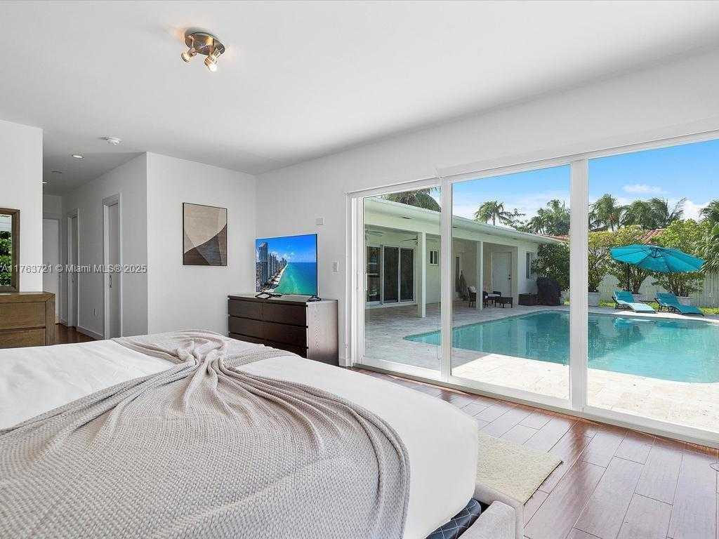 Small Image of 16473 NORTH EAST 31ST AVE, North Miami Beach Number 11