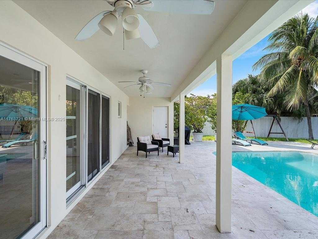 Small Image of 16473 NORTH EAST 31ST AVE, North Miami Beach Number 12