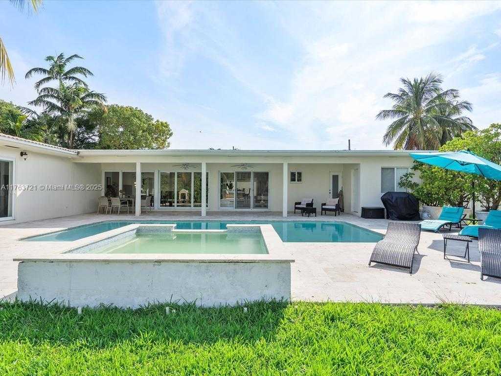 Small Image of 16473 NORTH EAST 31ST AVE, North Miami Beach Number 24