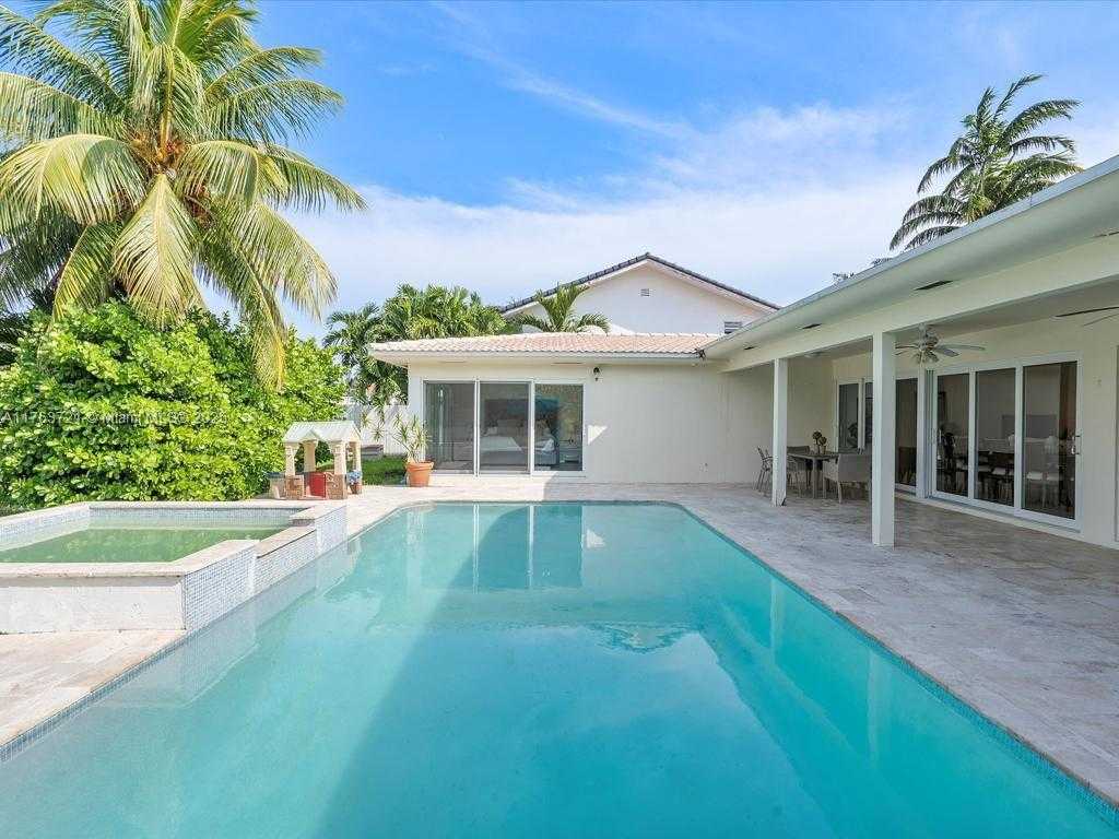 Small Image of 16473 NORTH EAST 31ST AVE, North Miami Beach Number 26