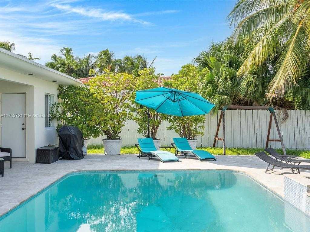 Small Image of 16473 NORTH EAST 31ST AVE, North Miami Beach Number 29