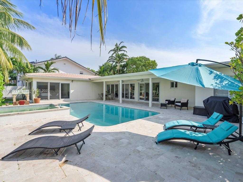 Small Image of 16473 NORTH EAST 31ST AVE, North Miami Beach Number 32