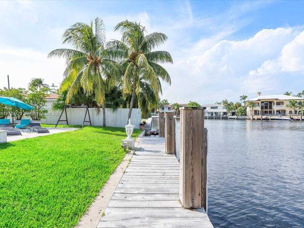 Small Image of 16473 NORTH EAST 31ST AVE, North Miami Beach Number 35