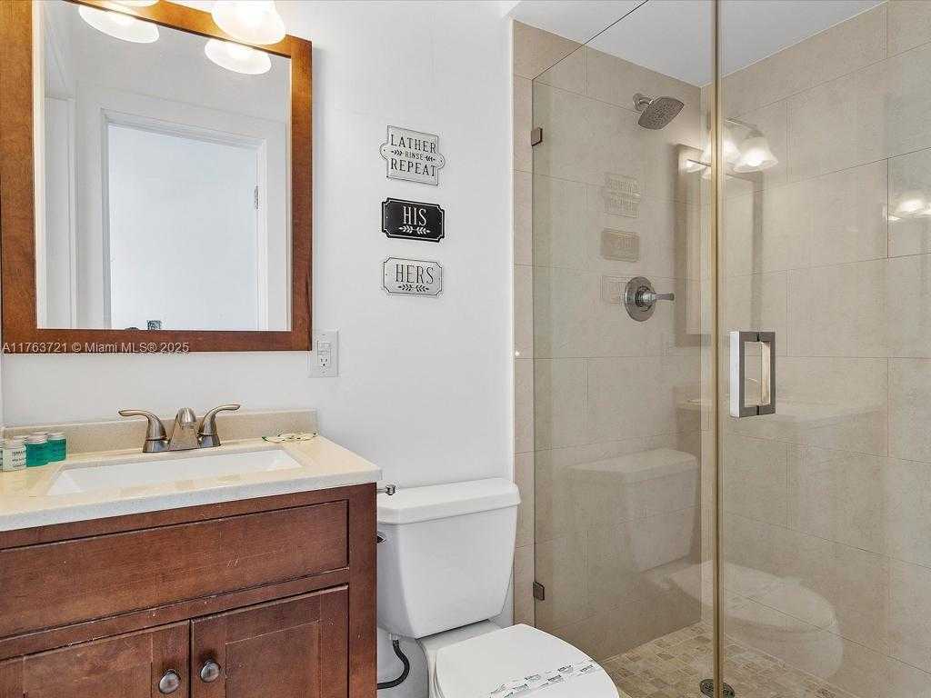 Small Image of 16473 NORTH EAST 31ST AVE, North Miami Beach Number 39