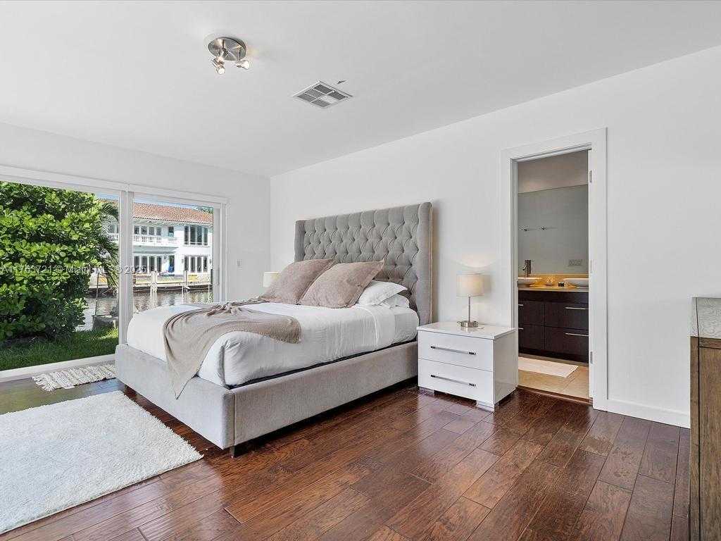 Small Image of 16473 NORTH EAST 31ST AVE, North Miami Beach Number 5