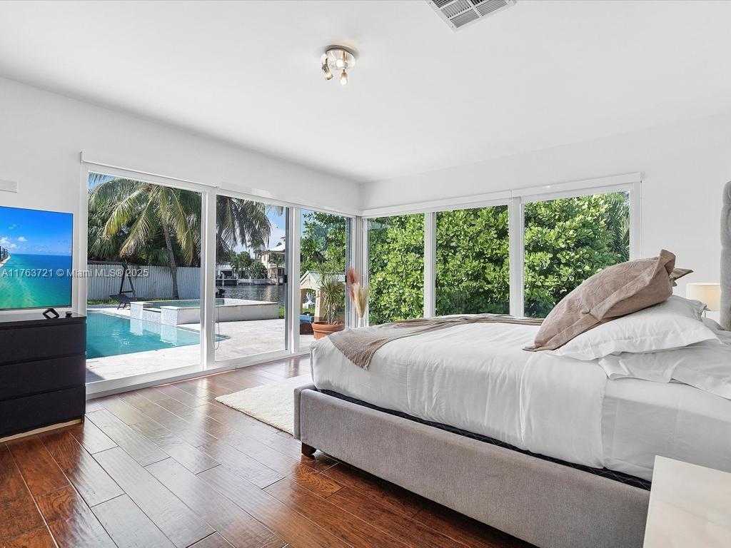 Small Image of 16473 NORTH EAST 31ST AVE, North Miami Beach Number 7