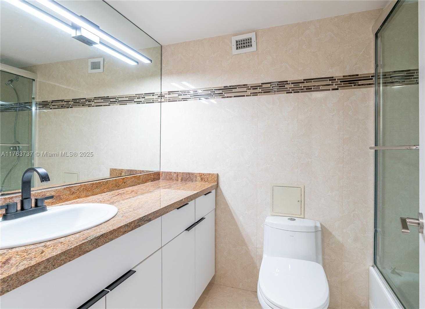 Small Image of 6039 COLLINS AVE #429, Miami Beach Number 22