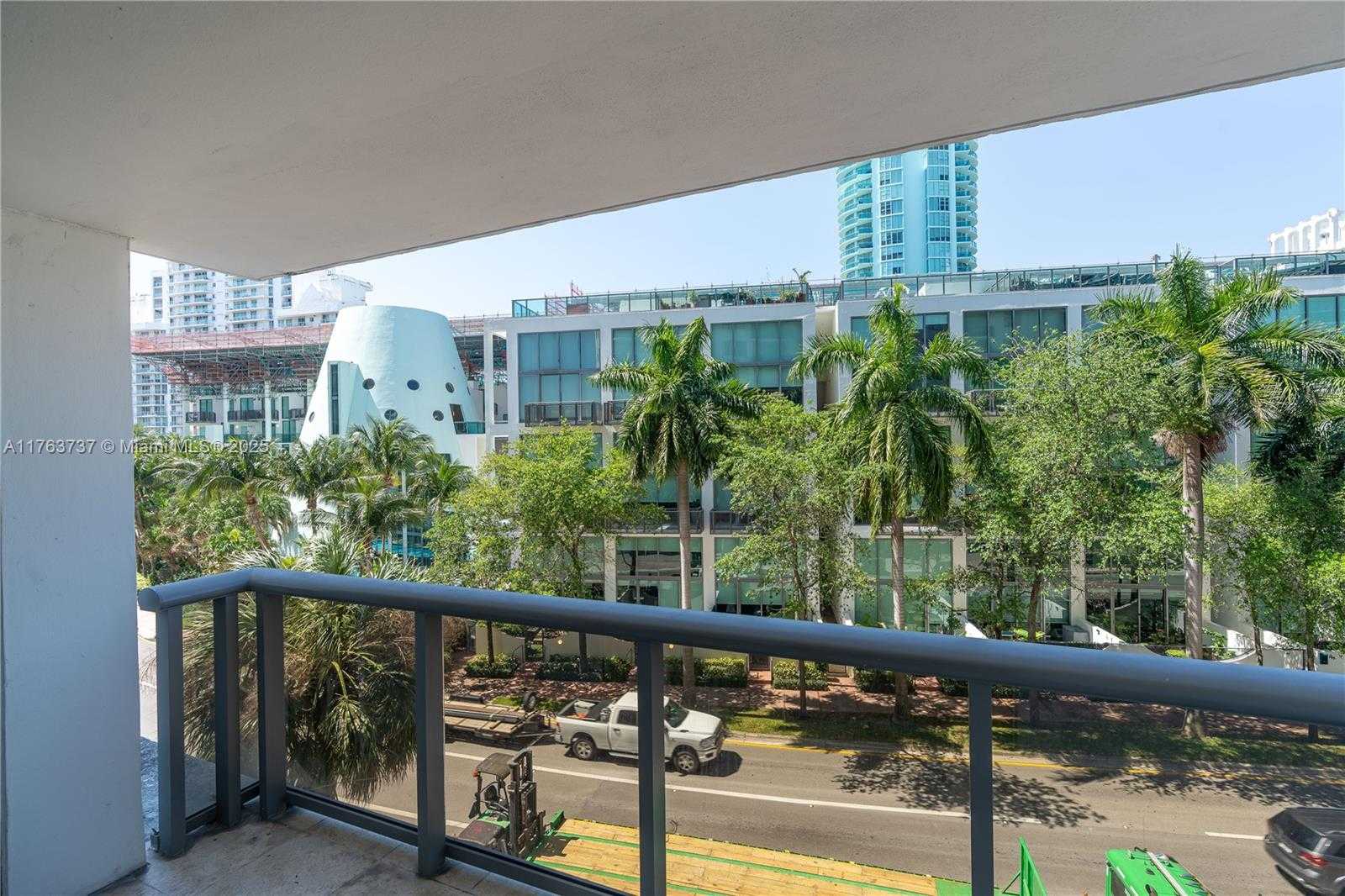 Small Image of 6039 COLLINS AVE #429, Miami Beach Number 25