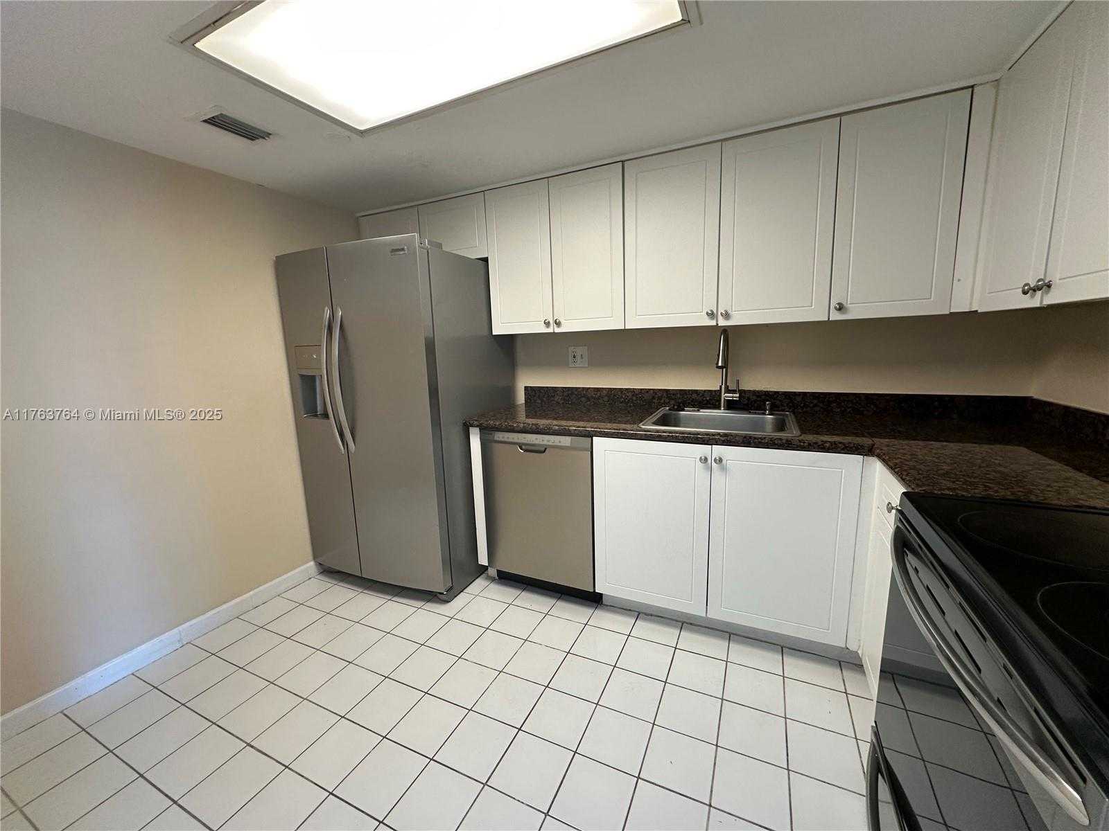 Small Image of 3300 NORTH EAST 192ND ST #304, Aventura Number 4