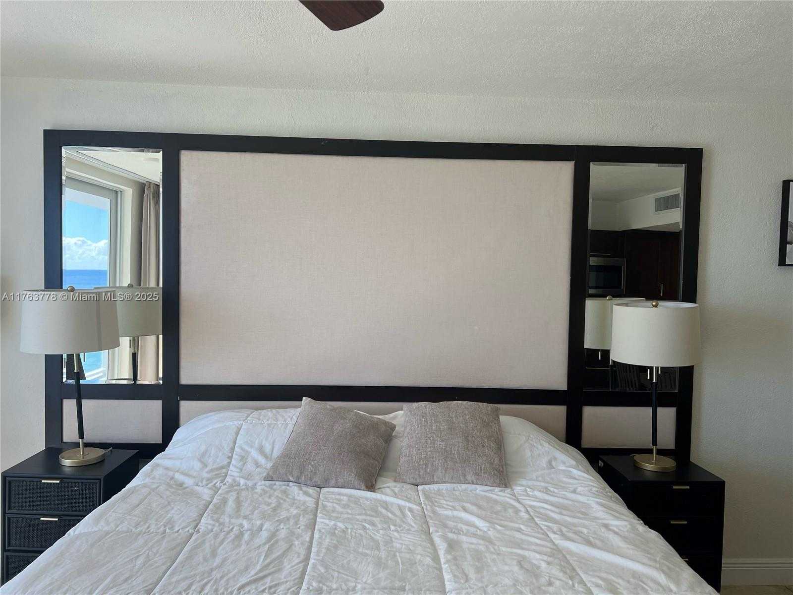 Small Image of 19201 COLLINS AVE #805, Sunny Isles Beach Number 4